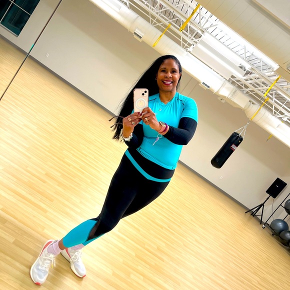 Meet your Posher, Heidi - Picture 2 of 2